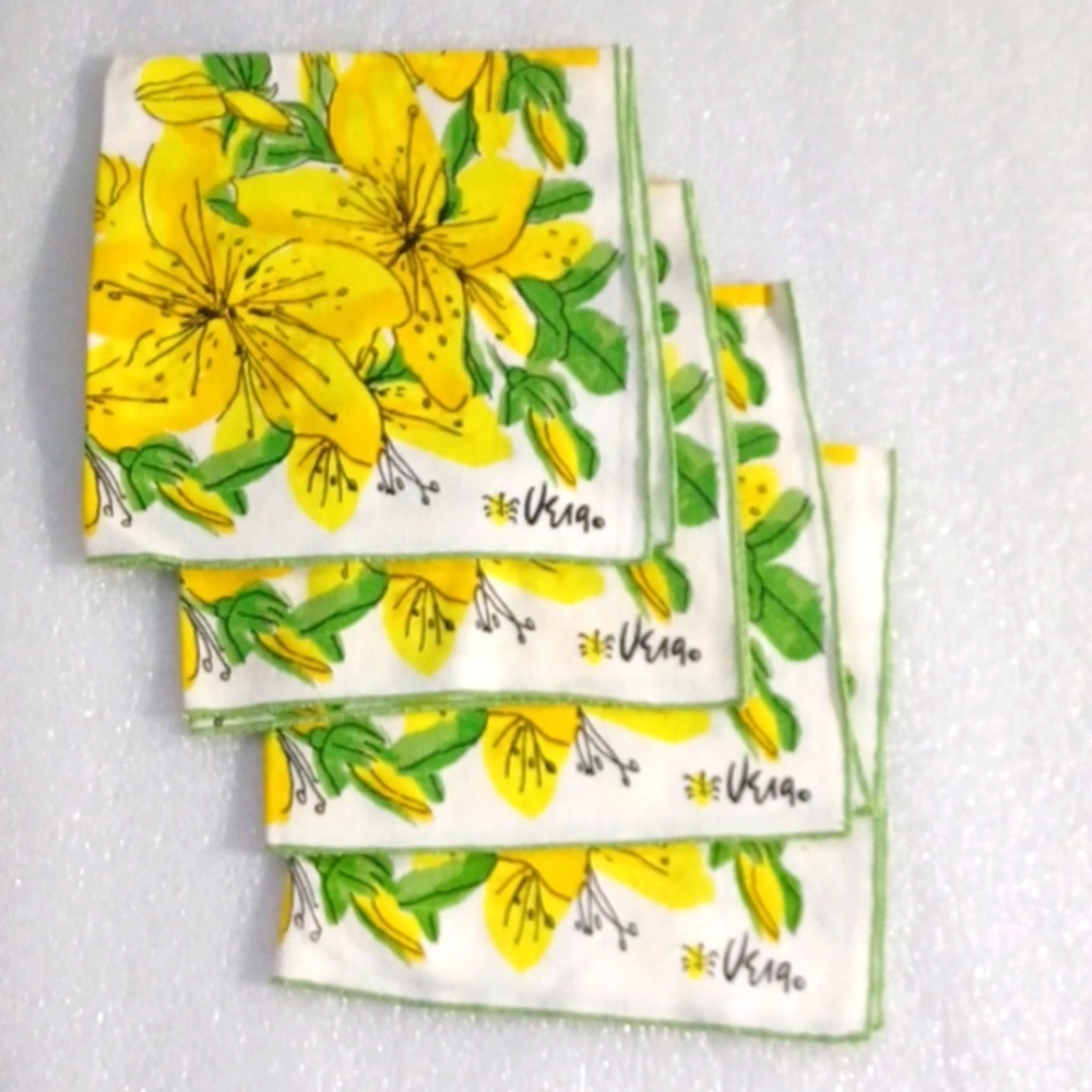 Vera Neumann Cloth Floral Napkins - Set of 4 - Vtg New without Tags